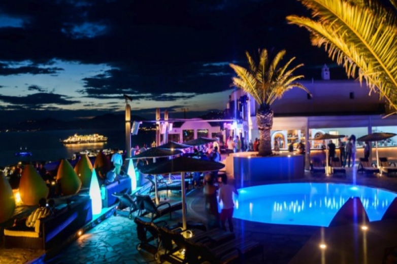 7 причин, почему стоит выбрать гей отель Elysium Hotel для отпуска на Миконосе